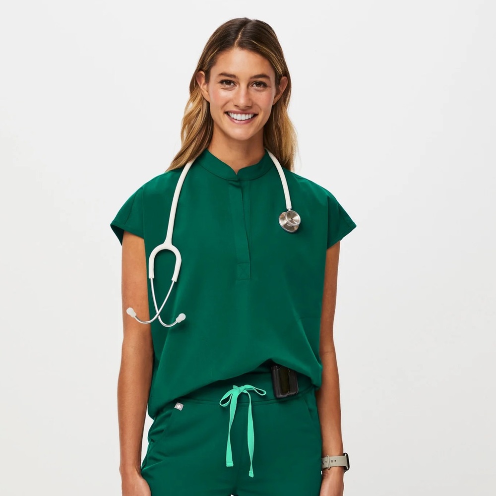 FIGS Rafaela Oversized Scrub Top (Hunter Green)